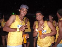 Oktober 10 Anos